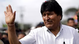 [CLIP] Cựu Tổng thống Bolivia trải qua chuyến bay "căng như dây đàn" để đi tị nạn