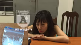 Giấu gói ma túy trong túi, người phụ nữ gào khóc xin bỏ qua vì... 'hoàn cảnh éo le'