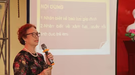 Hỗ trợ phụ nữ, trẻ em ứng phó với bạo lực, xâm hại