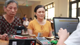 Mở rộng chi trả lương hưu và trợ cấp bảo hiểm xã hội không dùng tiền mặt