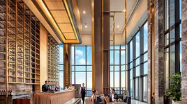 Có gì bên trong khách sạn siêu sang cao nhất Đông Nam Á?