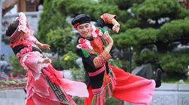 Sau Vũ hội Ánh dương, "phù thủy sân khấu" Phạm Hoàng Nam tiếp tục mang tới đỉnh Fansipan "Vũ điệu trên mây"