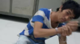 Giải cứu nữ tiếp viên bị kẻ "ngáo đá" khống chế, dọa giết 