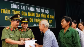 Hỗ trợ để bà con vùng lũ phục hồi sản xuất