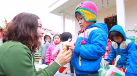 Chia sẻ yêu thương để có thêm những niềm vui nho nhỏ ở Nậm Chày