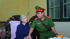 Món quà giá trị nhất là sự yêu mến, ghi nhận của nhân dân