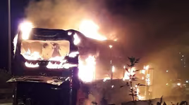 "Giải mã" nguyên nhân xe ô tô khách đang lưu thông trên đường bỗng dưng... cháy