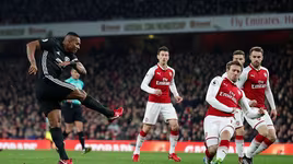 Arsenal - Manchester United: Xác định tấm vé dự Champions League?