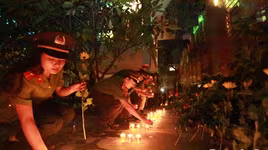 Xúc động lễ dâng hương, thắp nến tri ân các anh hùng liệt sỹ Công an TP. Hà Nội