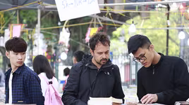 Thăm hội sách mùa Xuân Thăng Long tại hồ Văn