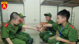 "Học làm chiến sĩ Công an"