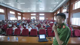 Hơn 300 cán bộ giáo viên tại Hà Nội tập huấn phòng cháy chữa cháy