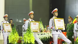 Tiễn biệt những trái tim dũng cảm