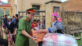 CAH Thường Tín: Sẻ chia với đồng bào Mù Cang Chải