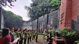 Phòng Cảnh sát môi trường tri ân các anh hùng liệt sỹ