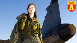  Vẻ đẹp sắc lạnh của nữ binh sĩ Thụy Điển khiến người xem mê đắm