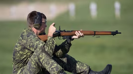 [ẢNH] Bất ngờ, Việt Nam sản xuất khẩu súng trường nổi tiếng của Anh quốc