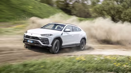 [ẢNH] Lamborghini Urus - Siêu SUV nhanh nhất hành tinh vừa về Việt Nam là của đại gia Minh "nhựa"