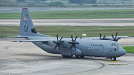 [Info] "Lực sĩ bầu trời" Mỹ vừa đáp xuống Hà Nội mạnh cỡ nào?