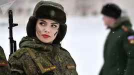 [ẢNH] Vẻ đẹp lạnh lùng chết người của nữ binh sĩ Bạch Dương