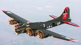 [Info] "Pháo đài bay" B-17 Mỹ gặp nạn, 7 người thiệt mạng