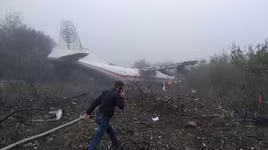 [Info] Máy bay An-12 Ukraine hết nhiên liệu buộc phải đáp khẩn cấp làm 5 người chết