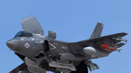 [ẢNH] Ở chế độ "quái thú", F-35 mang trọng tải "ăn đứt" Su-35, Su-57 Nga