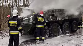 [Info] Chưa kịp thị uy, xe bọc thép Mỹ bốc cháy ngụt ngụt gần biên giới Nga