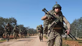 [ẢNH] Lính Thổ Nhĩ Kỳ ôm súng máy Nga xông pha chiến trường Syria