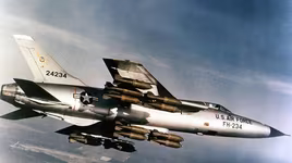 [Info] "Thần sấm" F-105 Mỹ may mắn sống sót sau khi bị MiG-21 Việt Nam bắn nát đuôi