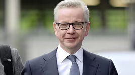 [ẢNH] Bộ trưởng Anh lại nghi Trung Quốc giấu dịch khiến Covid-19 bùng phát dữ dội