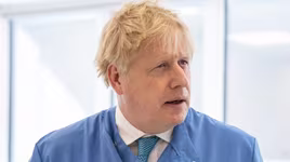 [ẢNH] Thủ tướng Anh nhập viện vì dương tính với Covid-19