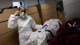 [ẢNH] 47.681 người chết tại Mỹ, toàn cầu đã có hơn 2,6 triệu ca nhiễm Covid-19