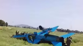 [ẢNH] "Cánh én bạc" MIG-21 Syria lật ngửa bụng giữa lúc chiến sự ác liệt