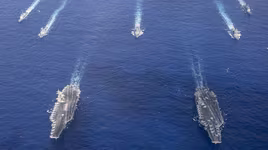 [ẢNH] Hai siêu tàu sân bay Mỹ cùng tập trận trước cửa ngõ Biển Đông