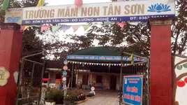 Bé 3 tuổi tử vong ở trường mầm non là do vướng dây rút cổ áo vào cầu trượt