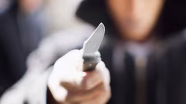 Anh cấm bán acid cho người dưới 18 tuổi nhằm hạn chế nạn bạo lực tại London