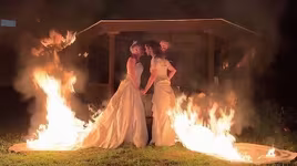 [VIDEO] Sốc với cặp đôi đồng tính bốc cháy ngùn ngụt trong đám cưới