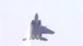 Kỳ tích: B-52 rụng đuôi, F-15 mất cánh vẫn trở về an toàn