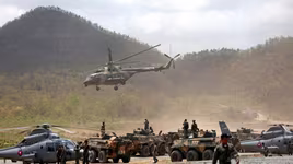 Quân đội Campuchia trình diễn bộ mặt hiện đại không ngờ