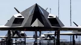 F-117A tái xuất dưới vai trò tiêm kích phòng không, át vía cả J-20 và Su-35S?