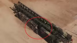 [ẢNH] "Quái vật chân rết" của Nga gặp sự cố ngay trong ngày ra mắt