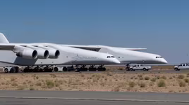 [ẢNH] Bước đột phá từ chương trình máy bay phóng tên lửa hai thân khổng lồ của Mỹ