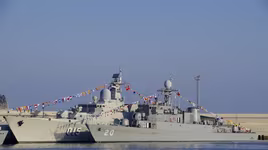 [ẢNH] Tàu 015 - Trần Hưng Đạo "đọ dáng" với Tàu 20 tại Hàn Quốc