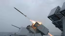 [ẢNH] Toan tính nguy hiểm của Trung Quốc khi hoán cải chiến hạm cũ thành tàu yểm trợ hỏa lực