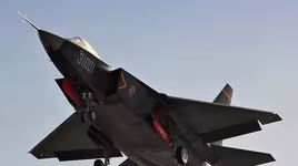 [ẢNH] Ấn Độ cấp tốc mua tiêm kích tàng hình F-35 để đối phó J-31 Pakistan?