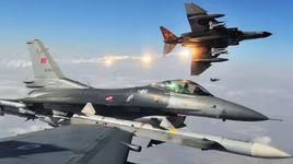[ẢNH] F-16 Thổ Nhĩ Kỳ "hoảng sợ" bỏ chạy khi bị Su-35 Nga đánh chặn?