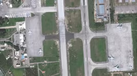 [ẢNH] Chuyên gia Nga: Mỹ có thể hủy diệt căn cứ Hmeimim bằng 300 tên lửa Tomahawk