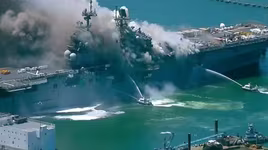 [ẢNH] Khám phá sức mạnh tàu đổ bộ siêu lớn của Mỹ vừa bị "thiêu rụi" trong vụ hỏa hoạn