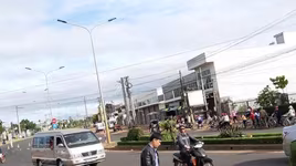 Xe ô tô khách gây tai nạn liên hoàn, 4 người thương vong